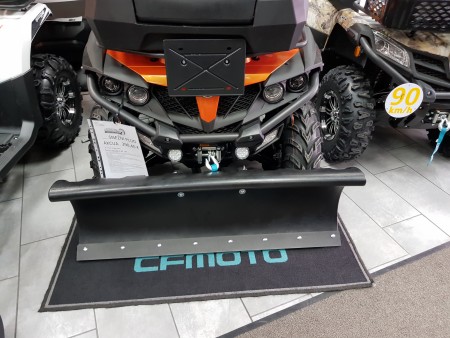 SNEŽNI PLUG SHARK 152 cm Z MONTAŽNIM KITOM ZA ATV IN UTV